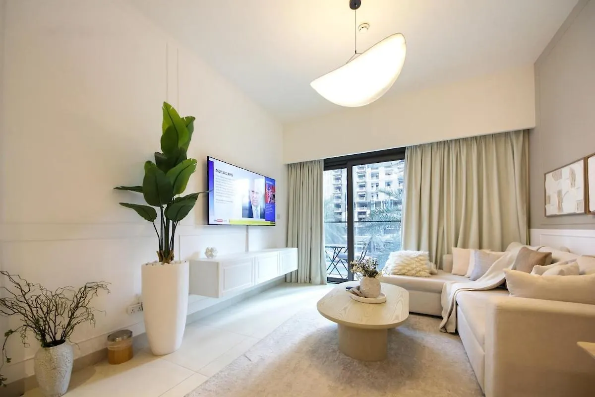 Modern 1Br In Downtown Near Burj Khalifa & Metro Apartment Dubai